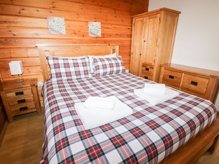 Watersview Lodge, listing photograph 11