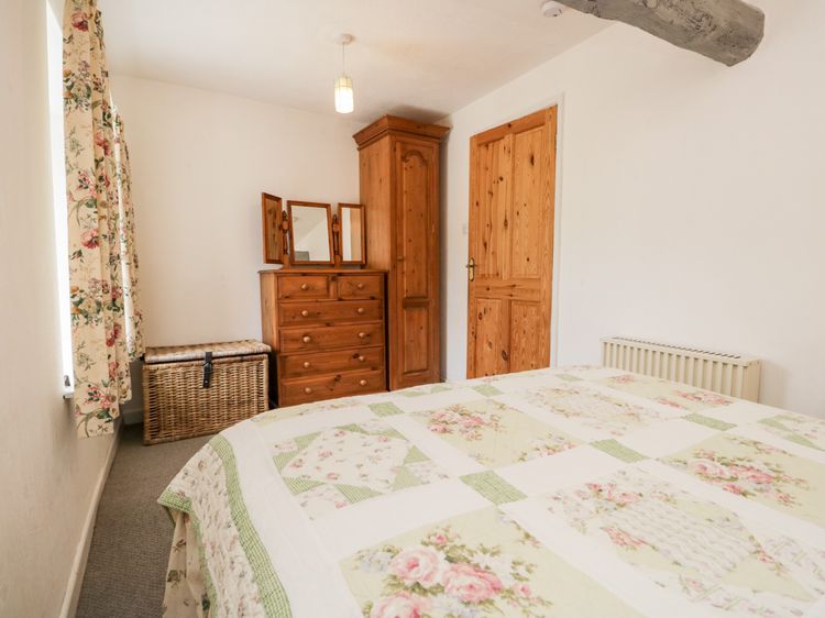 Beckfold Cottage, listing photograph 11