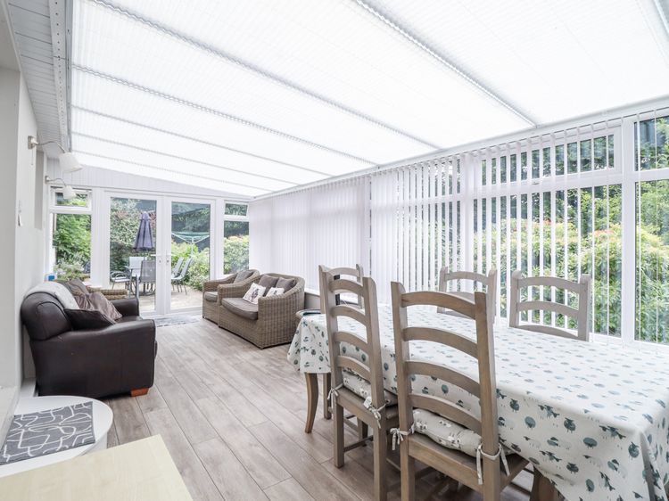 8 Glan Ysgethin, listing photograph 12
