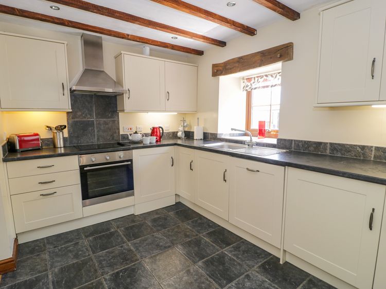Stabal-y-Gwedd, listing photograph 12