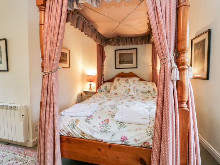 Longlands The Coach House, listing photograph 12