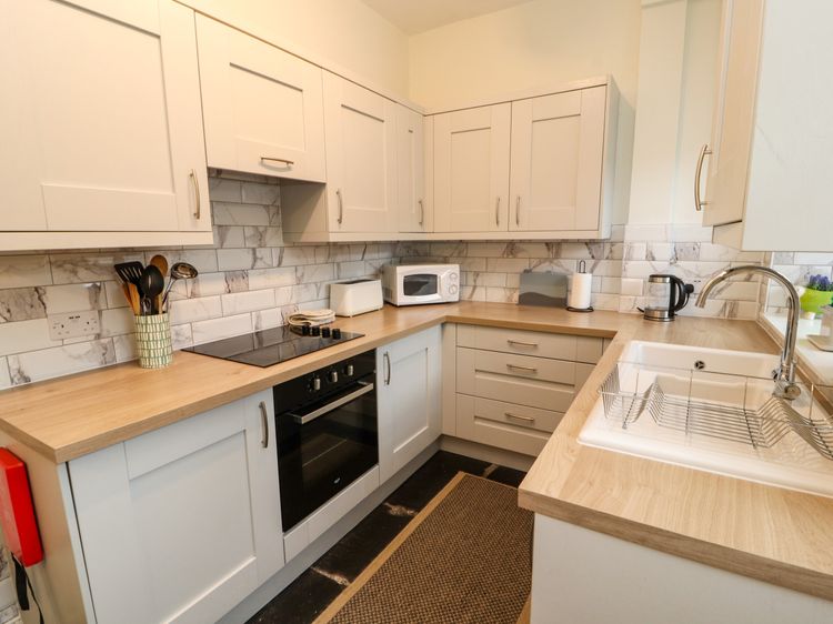 Ednas Cottage, listing photograph 9