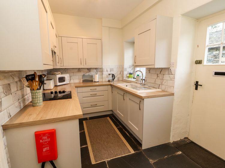 Ednas Cottage, listing photograph 10