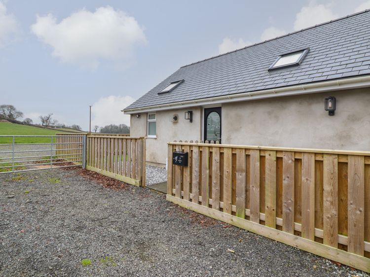3 Mountain View, listing photograph 2
