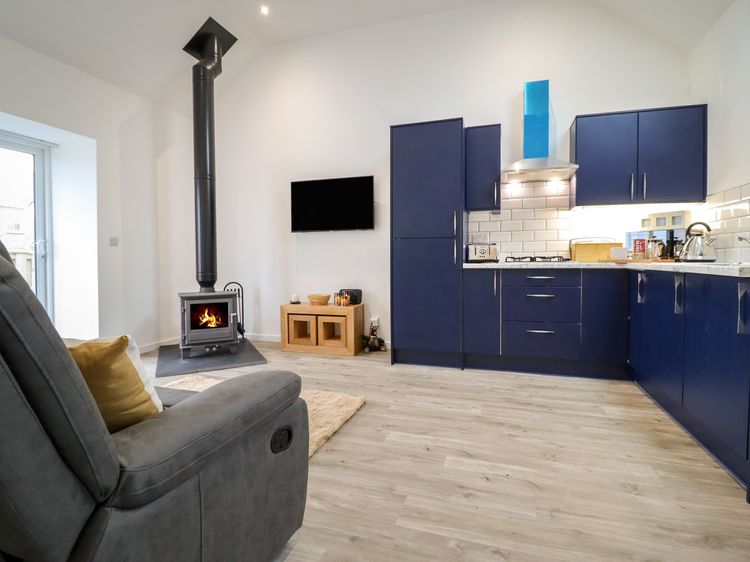 3 Mountain View, listing photograph 3