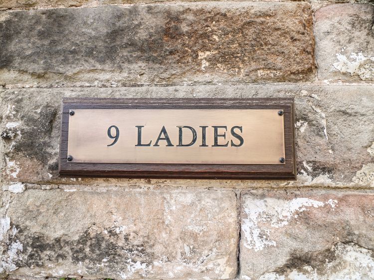 Nine Ladies, listing photograph 3