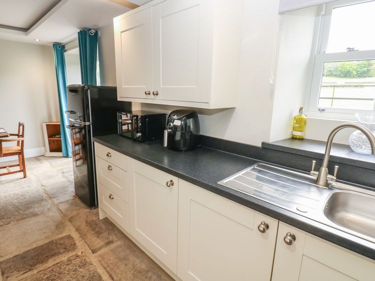 White Lea, listing photograph 8