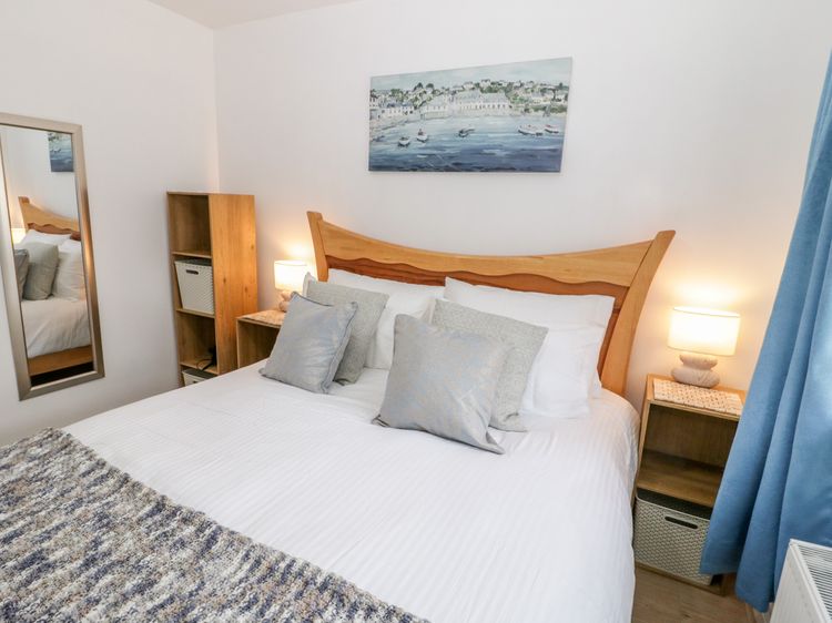 10 The Orchard, listing photograph 12