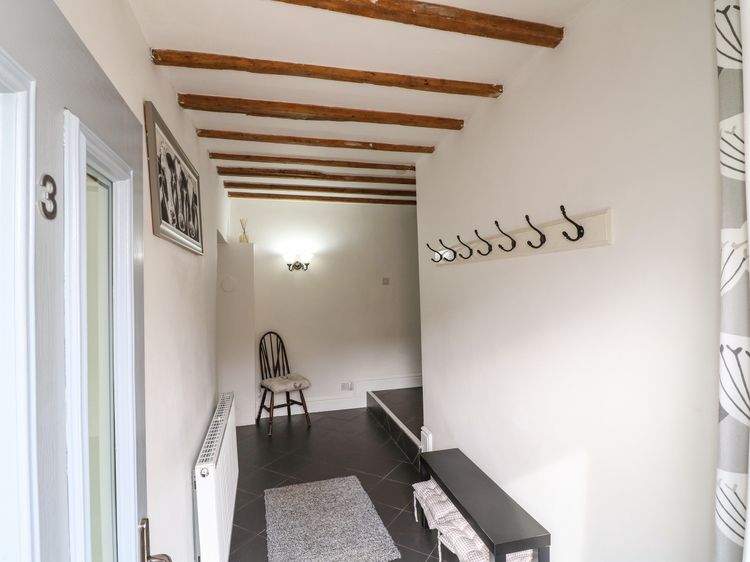 Toad Cottage, listing photograph 4