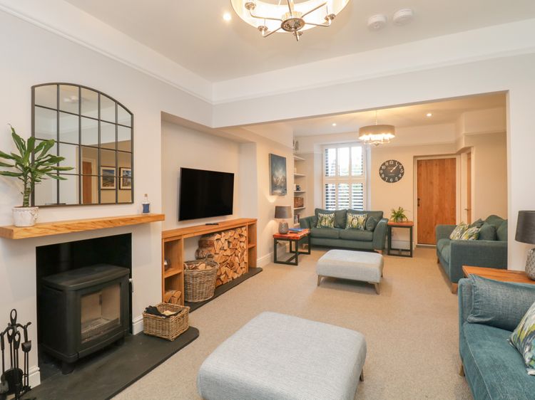Hazelnut Cottage, listing photograph 3