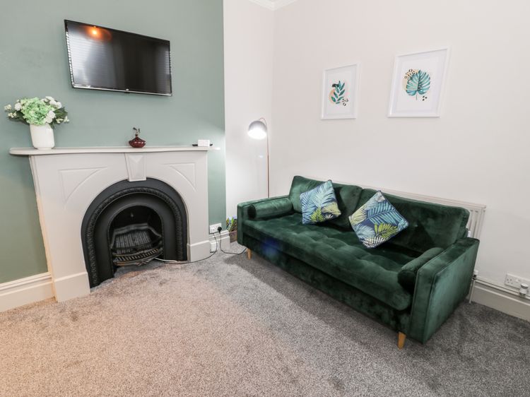 Emerald Suite, listing photograph 5