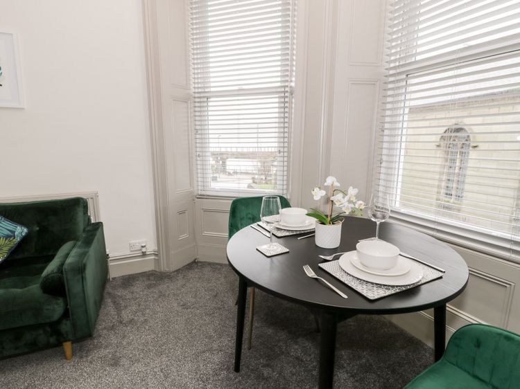 Emerald Suite, listing photograph 6