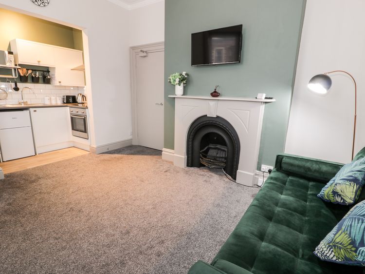 Emerald Suite, listing photograph 9