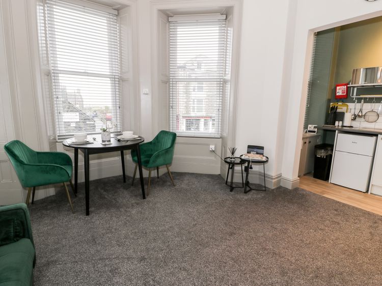Emerald Suite, listing photograph 10