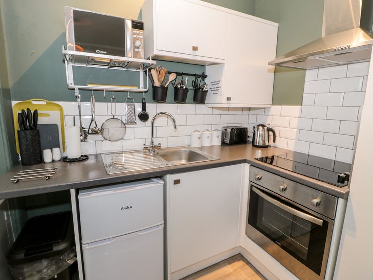Emerald Suite, listing photograph 11