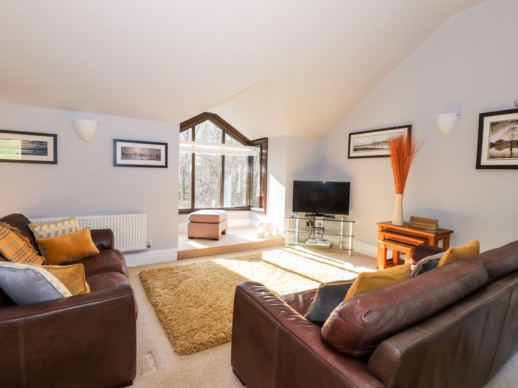 Spring Cottage, listing photograph 4
