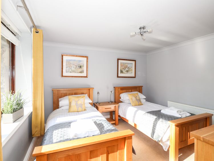Spring Cottage, listing photograph 11