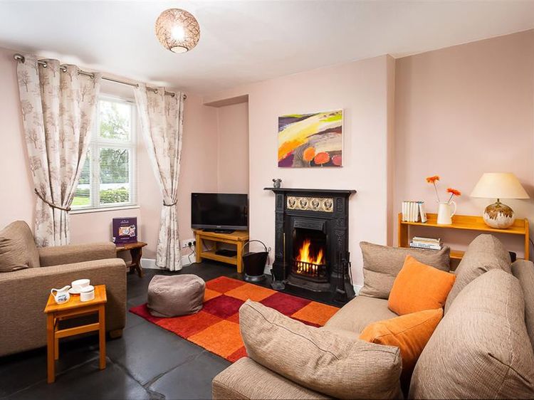 Dormouse Cottage, listing photograph 4