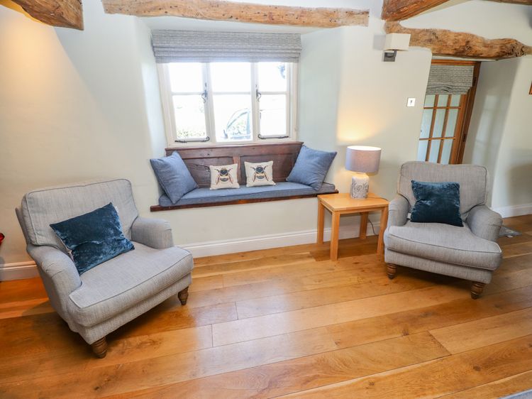 The Low House, listing photograph 5