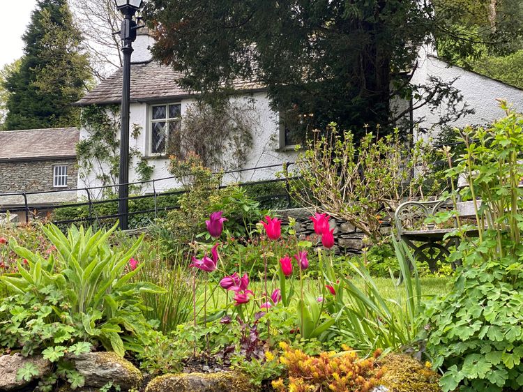 Dove Holme Cottage, listing photograph 2