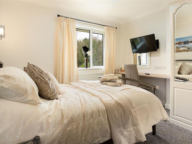 Heathfield, listing photograph 11