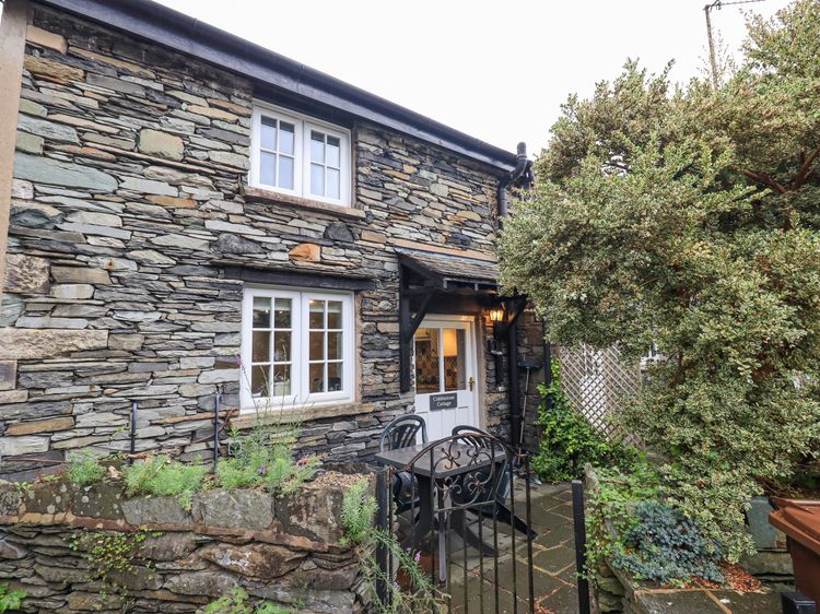 Cobblestone Cottage, listing photograph 2