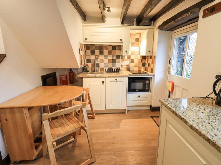 Cobblestone Cottage, listing photograph 6
