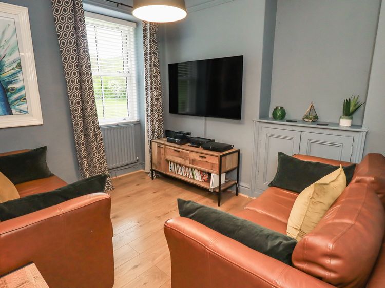 Newby Bridge House, listing photograph 6