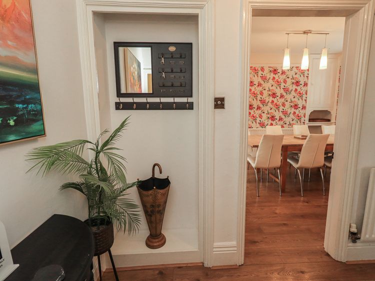Newby Bridge House, listing photograph 9