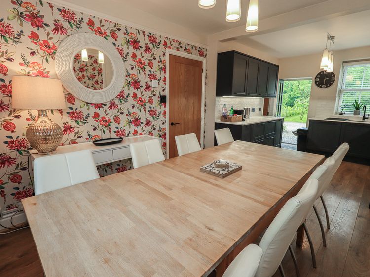 Newby Bridge House, listing photograph 12