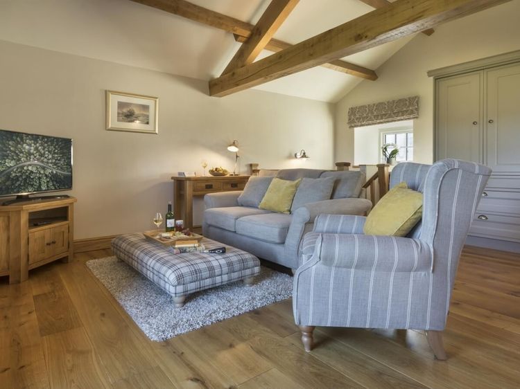 Cedar Nook, listing photograph 4