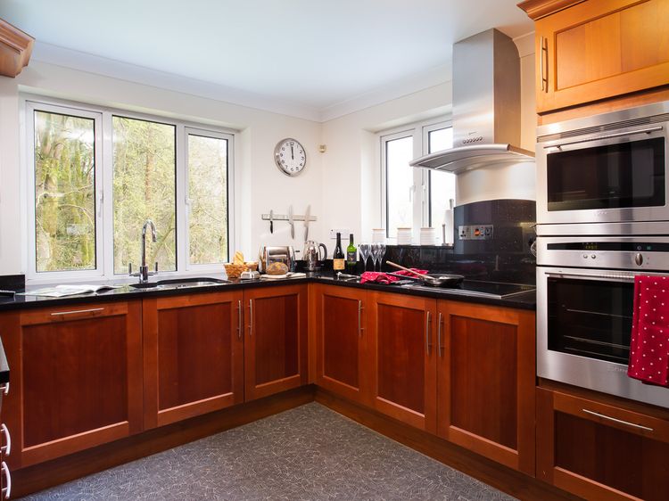 Beech View, listing photograph 3