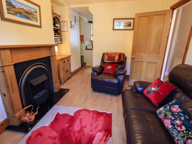 Tizzie Whizie Cottage, listing photograph 3