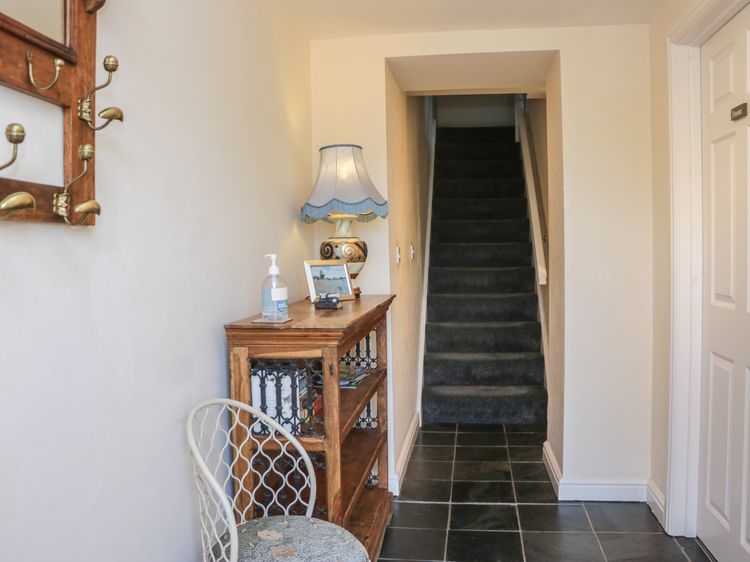 Woodside West, listing photograph 4