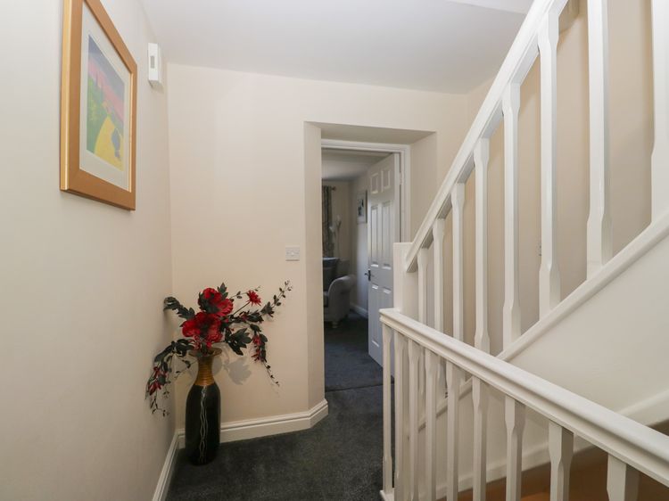 Woodside West, listing photograph 7