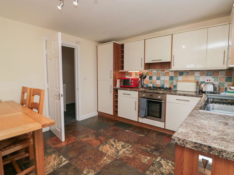 Woodside West, listing photograph 10