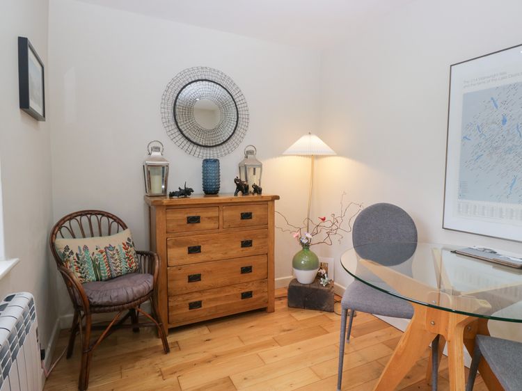 Corner Cottage, listing photograph 10