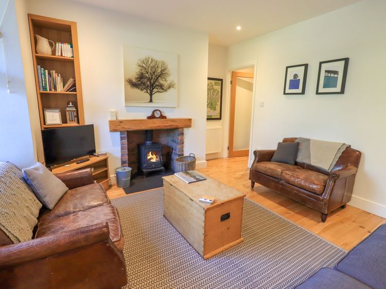 Stones Throw Cottage, listing photograph 9