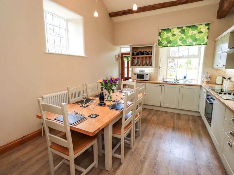 Abbots Reading Cottage, listing photograph 9