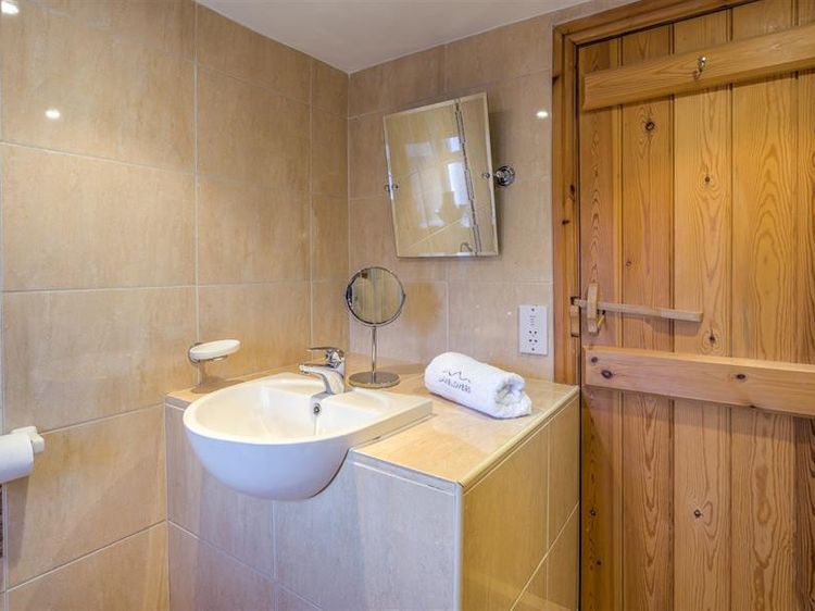 Mulberry Cottage, listing photograph 9