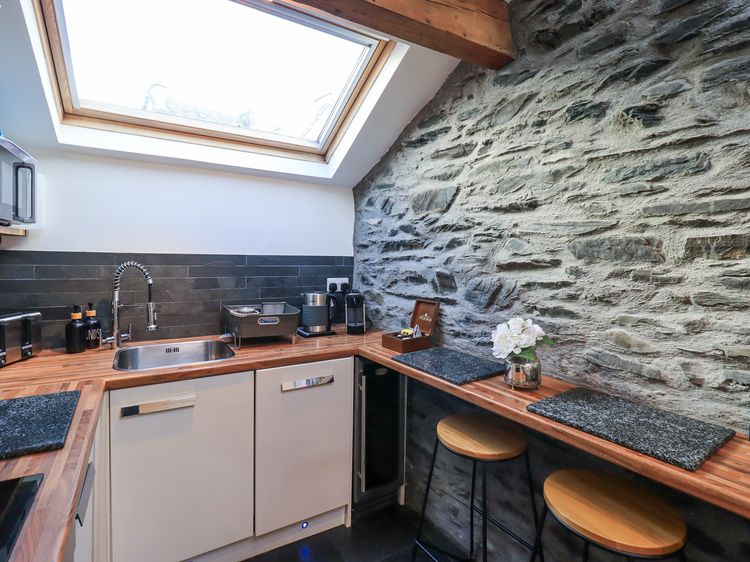Workshop Cottage, listing photograph 11