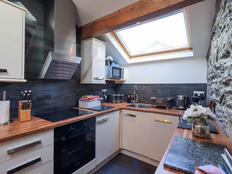 Workshop Cottage, listing photograph 12