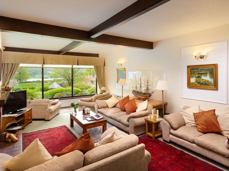 Lakefield House, listing photograph 2