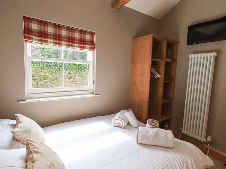 Abbots Reading Suite, listing photograph 11