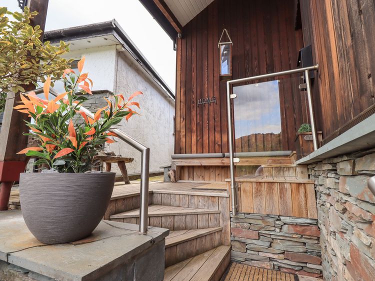 Le Chalet, listing photograph 3