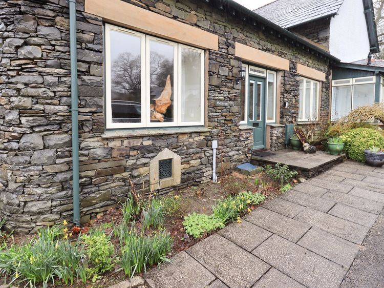 Middlerigg, listing photograph 2