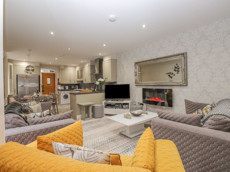 Rossett Holme, listing photograph 5