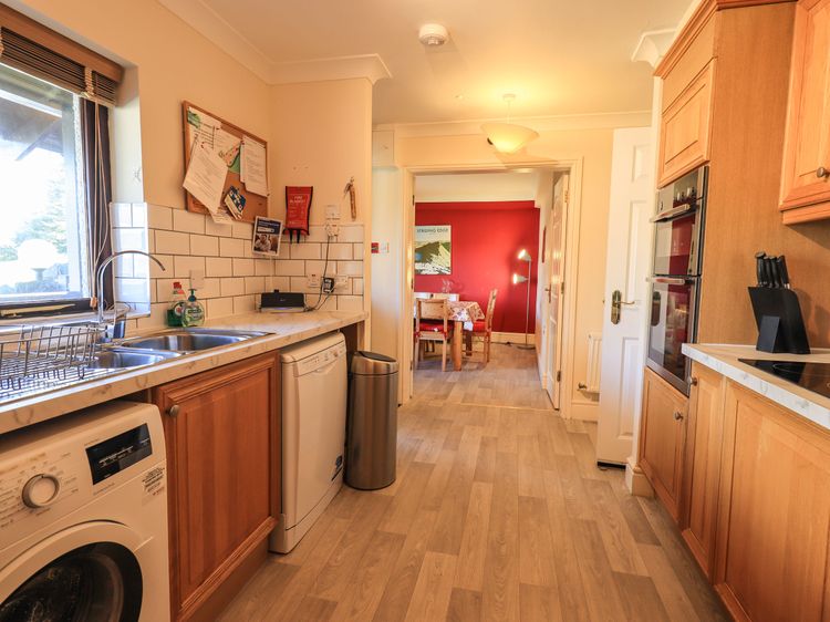 The Spinney, listing photograph 8