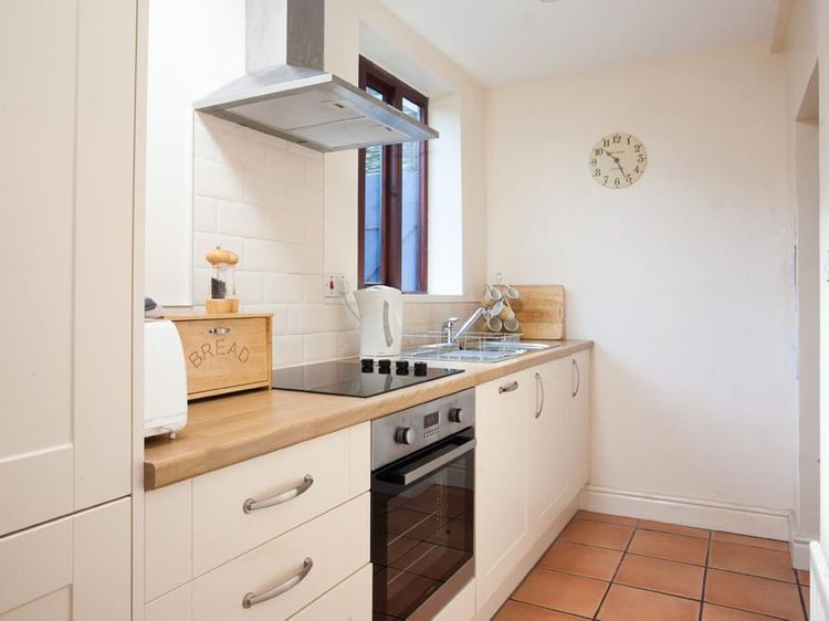 Honeysuckle Cottage, listing photograph 4