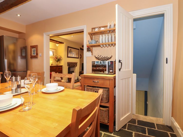 Charlottes Cottage, listing photograph 12